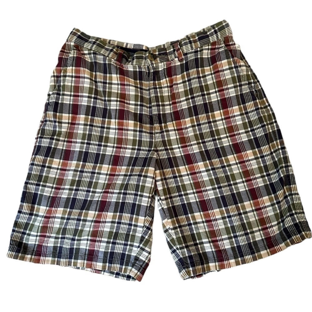 John Ashford plaid flat front Bermuda shorts size 33/ measures as 28 100% cotton